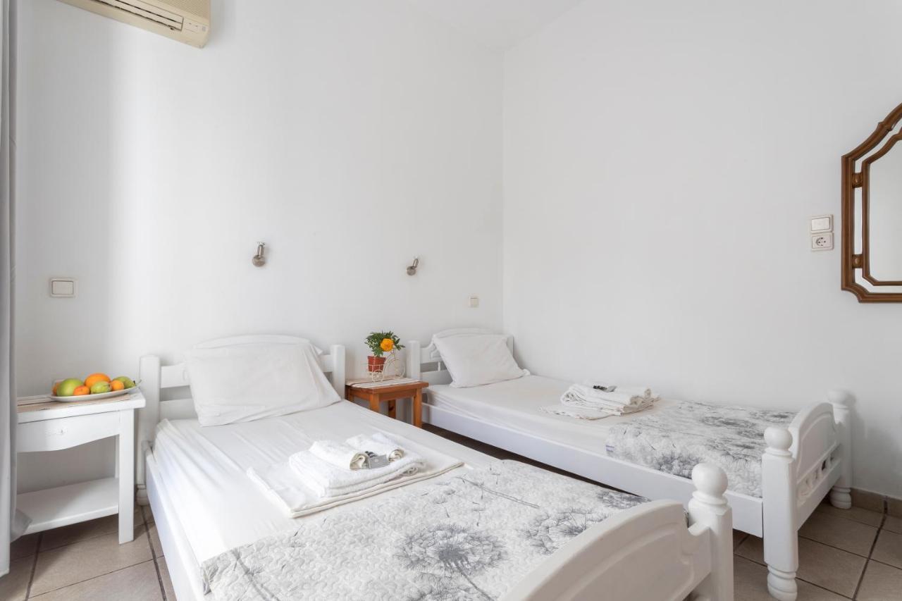 Отель Unforgettable Return To Timeless Spetses Экстерьер фото